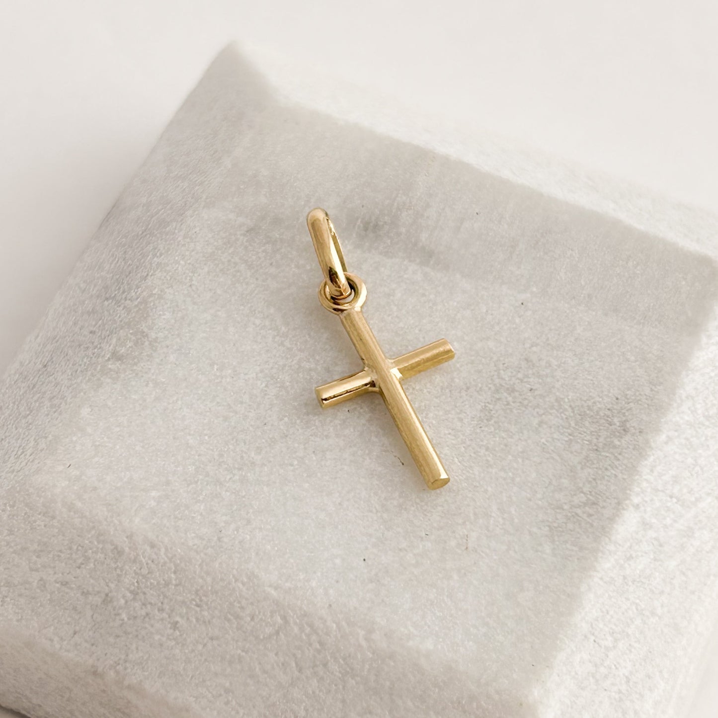 Mini Cross Pendant in 18K Gold