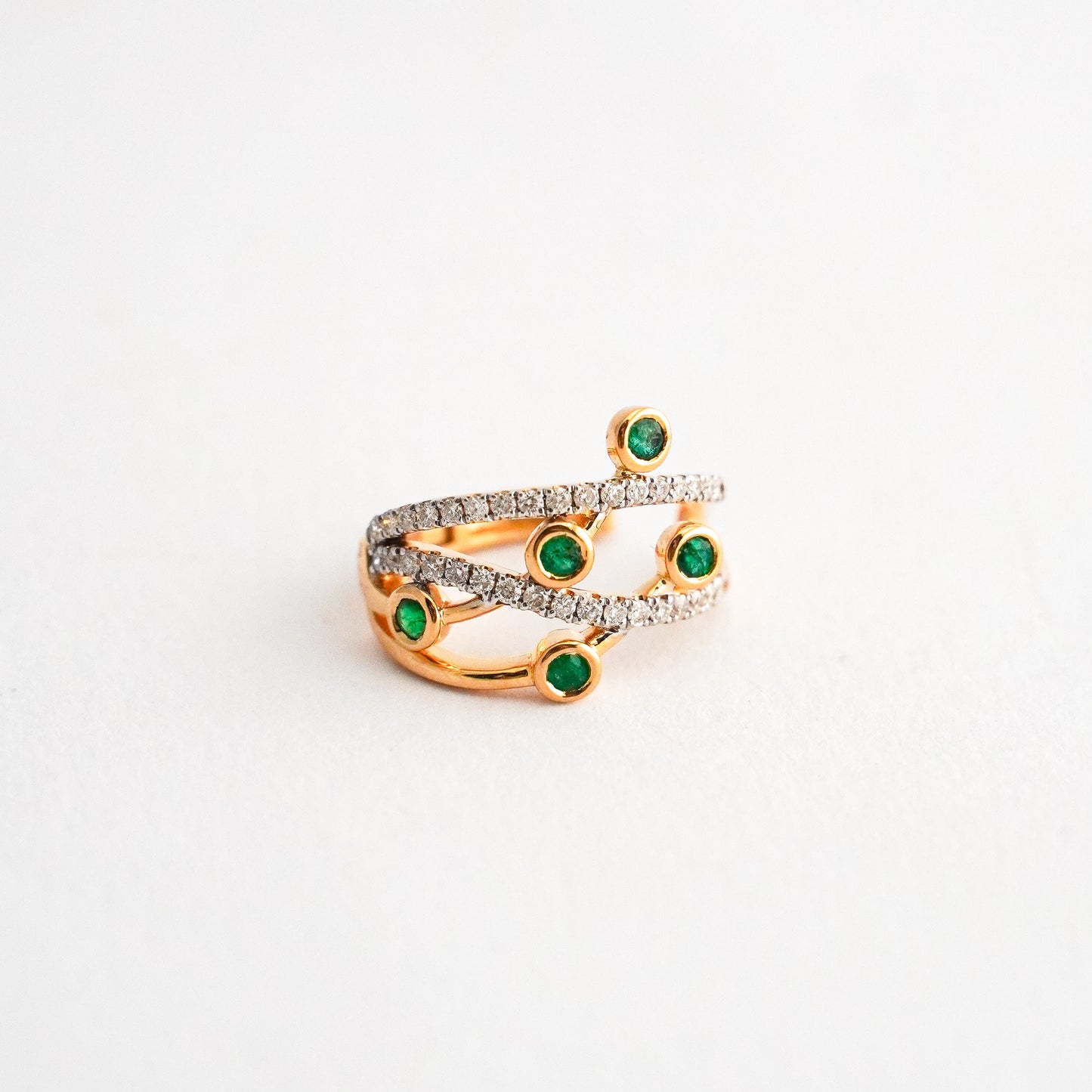 Bevelled Emerald and Diamond Earcuff in 18K Yellow Gold