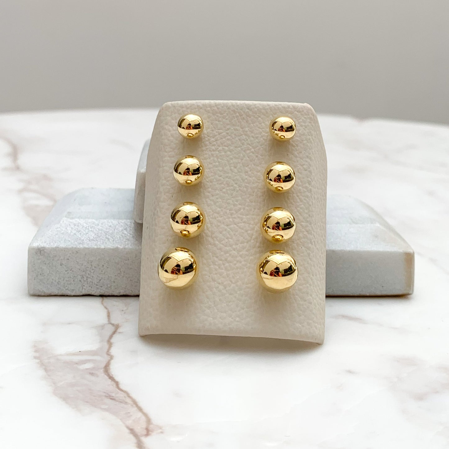 Classic Ball Stud Earrings in 18K Gold