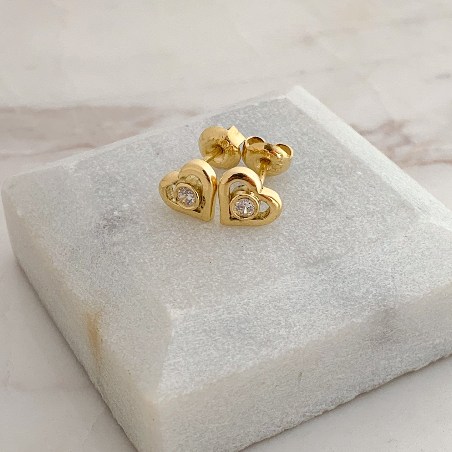Open Heart Cubic Zirconia Stud Earrings in 18K Gold