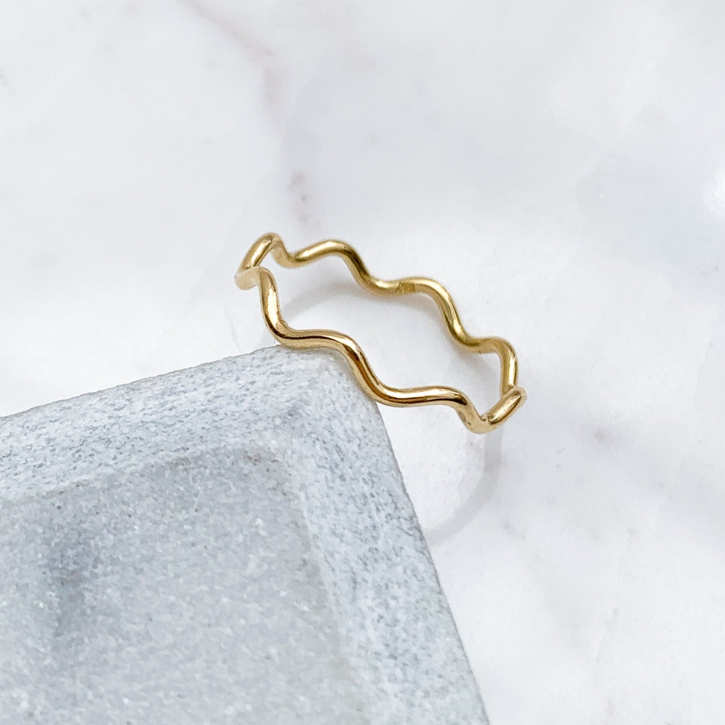 Wave Ring in 18K Gold
