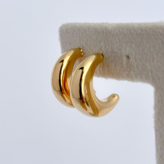 Moon-shaped Earrings in 18K Gold