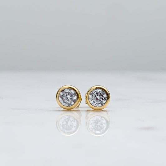 Bezel-Set Cubic Zirconia Stud Earrings in 18K Gold
