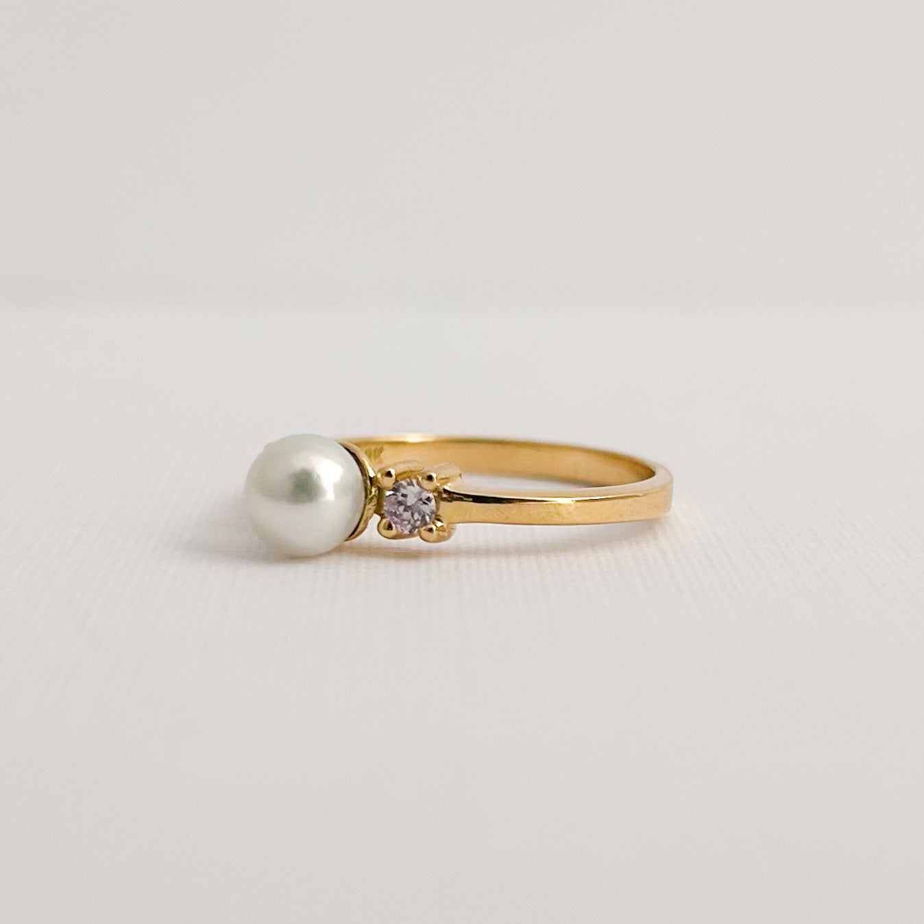 Natural Pearl Desir Ring in 18K Gold
