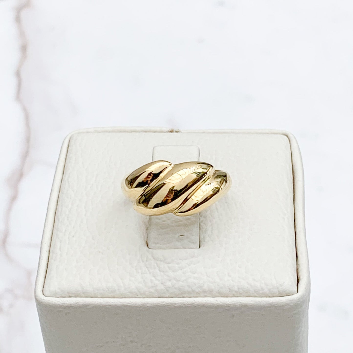 Big Croissant Ring in 18K Gold