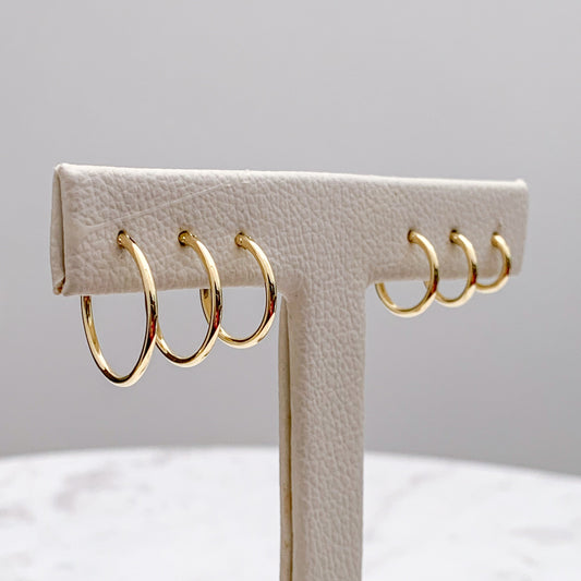 Tube Hoop Earrings (1.5 mm) in 18K Gold