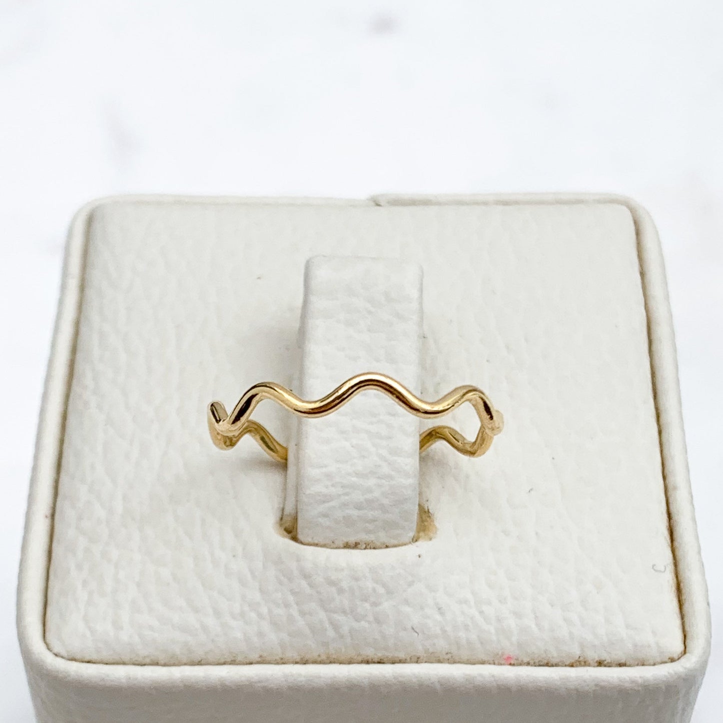 Wave Ring in 18K Gold