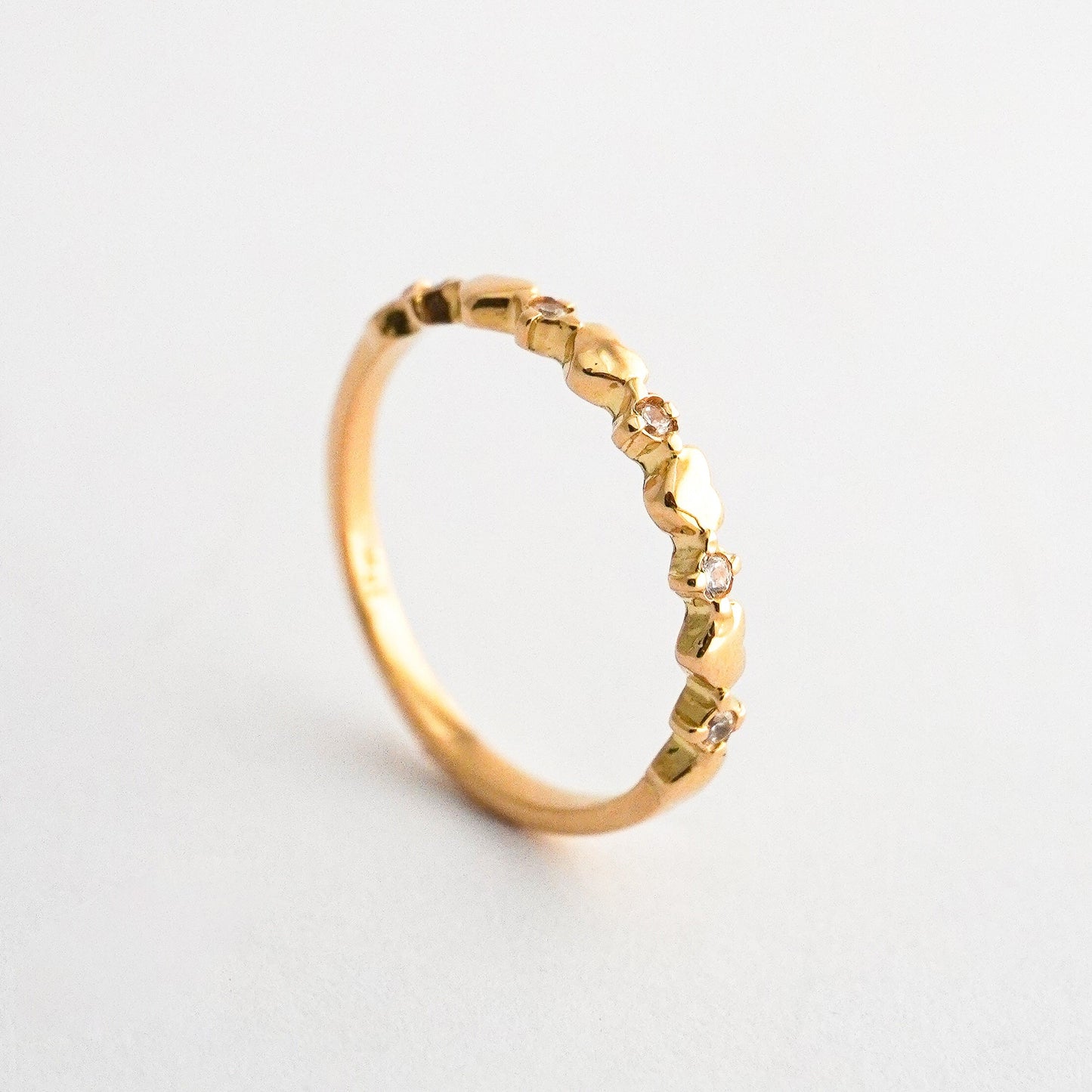 Spark of Love Ring in 18K Gold