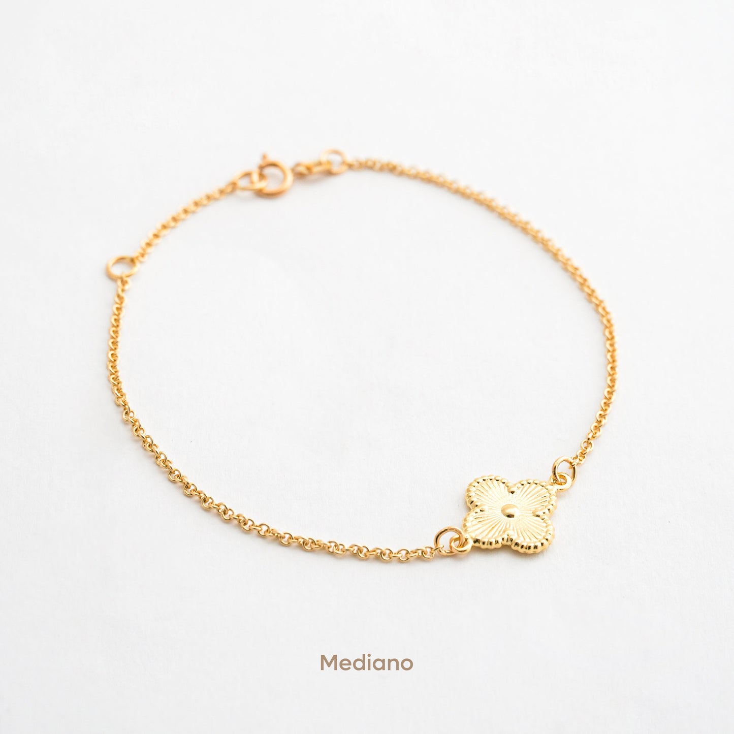 Single Clover Bracelet in 18K Gold