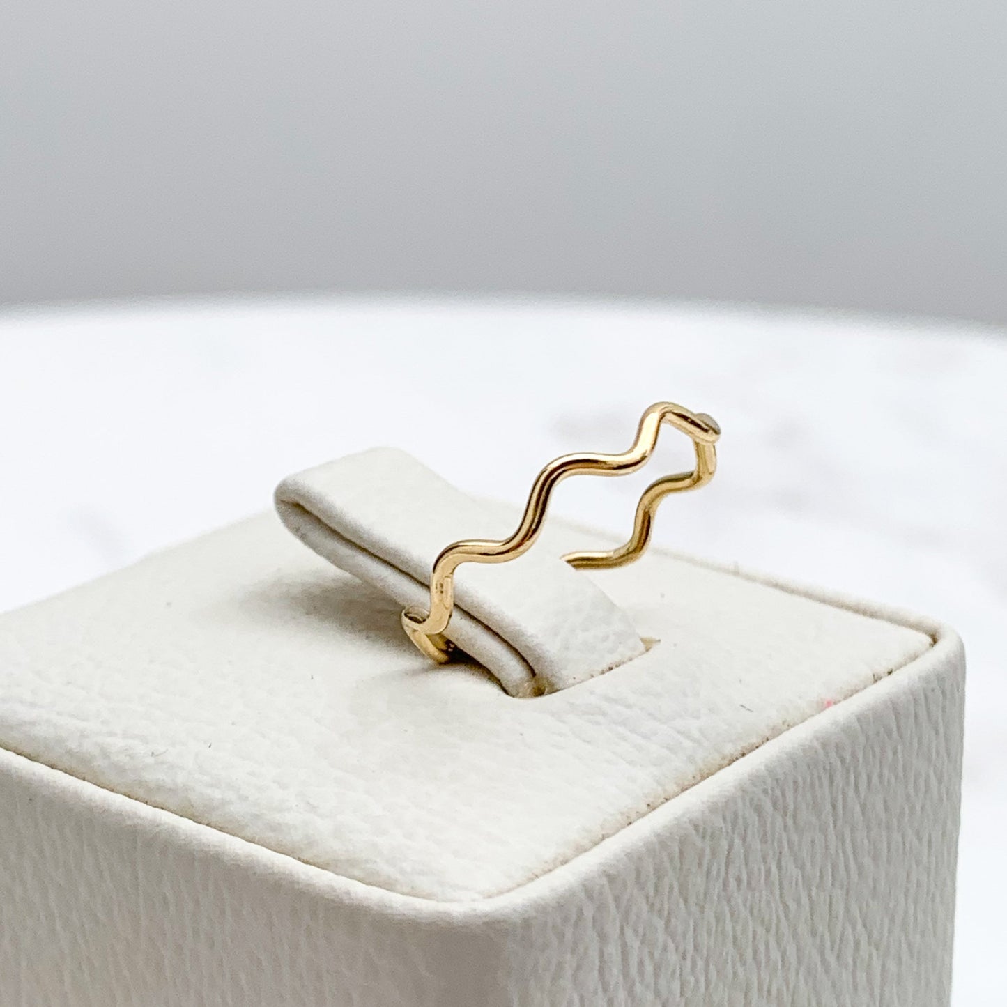 Wave Ring in 18K Gold