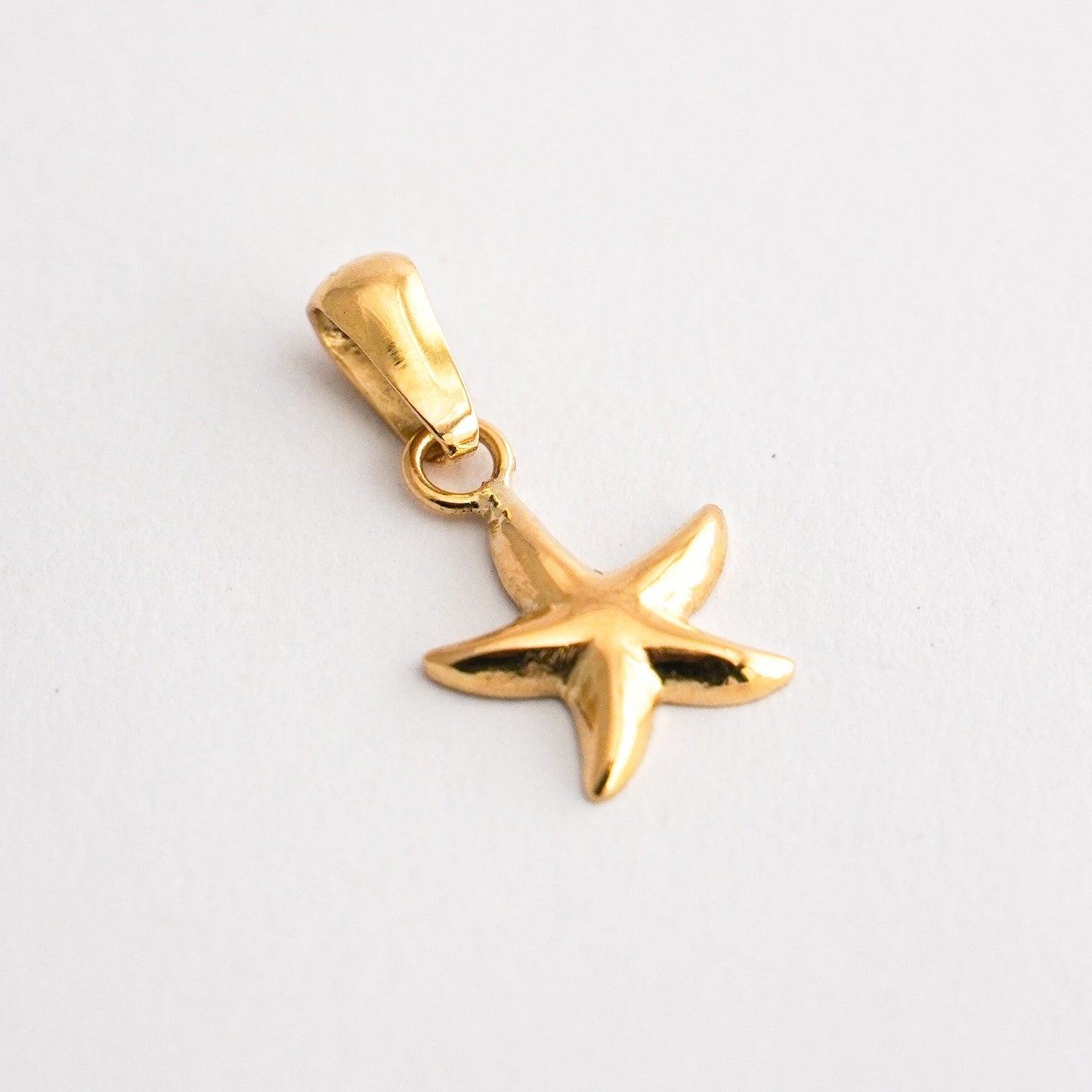 Starfish Pendant in 18K Gold