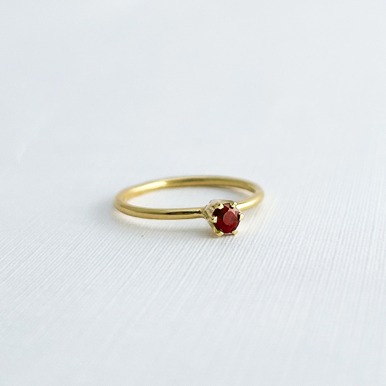 Seksar Natural Ruby Ring in 18K Gold