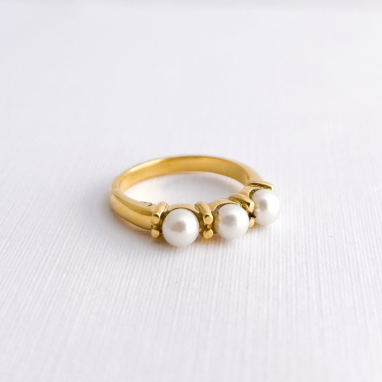 Trivier Cultured Pearl Ring in 18K Gold