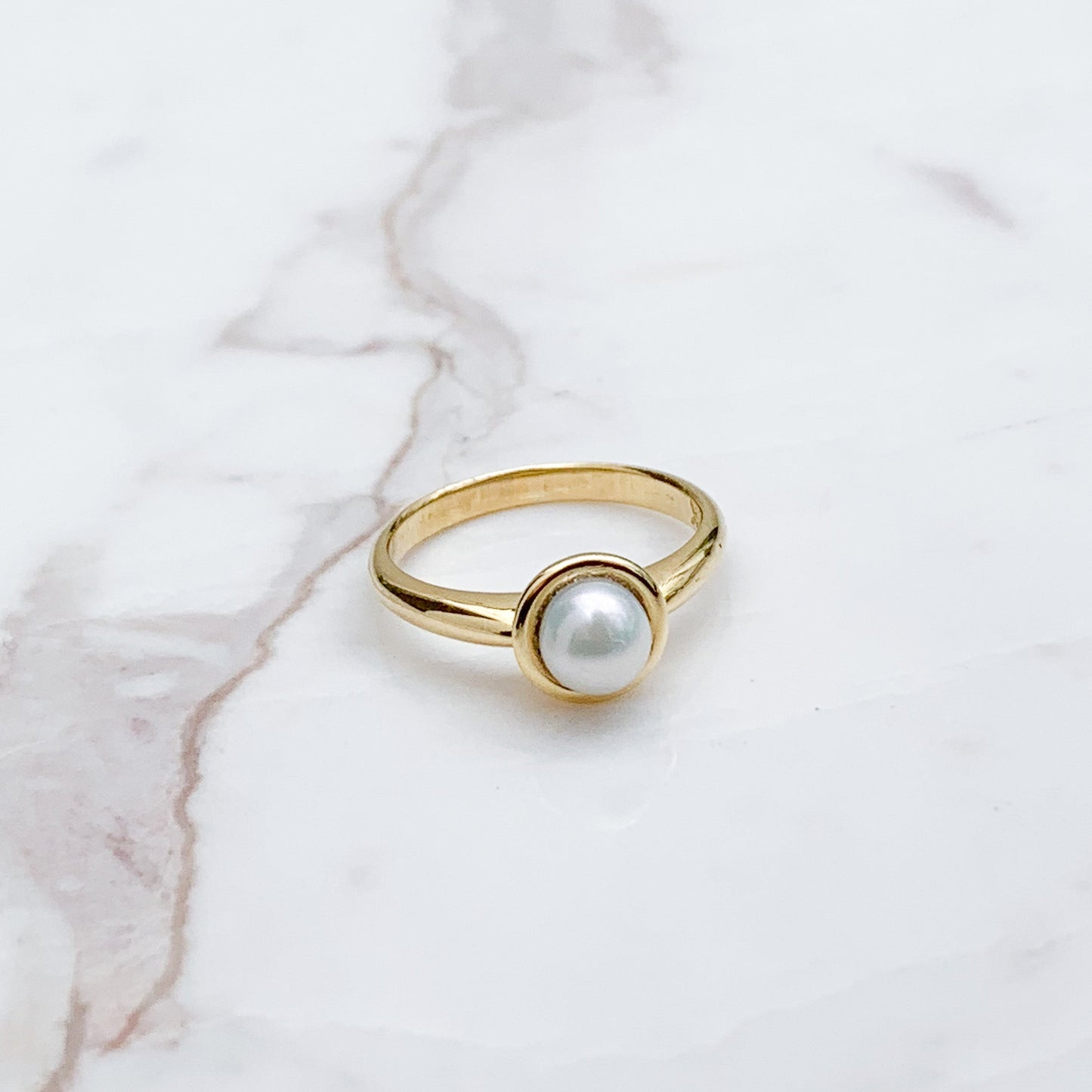 Pearl Cup Ring in 18K Gold
