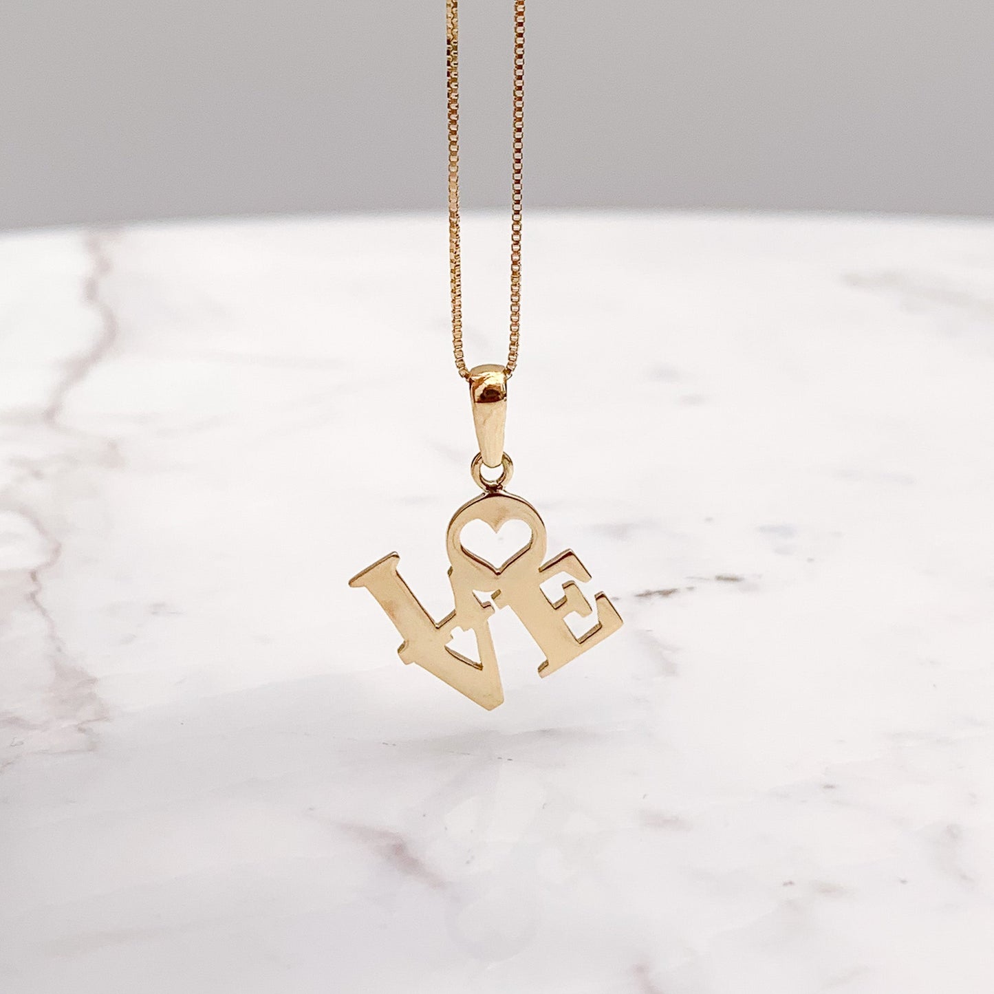Love Pendant in 18K Gold