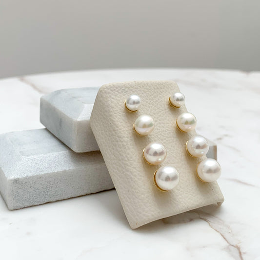 Natural Pearl Earrings in 18K Gold