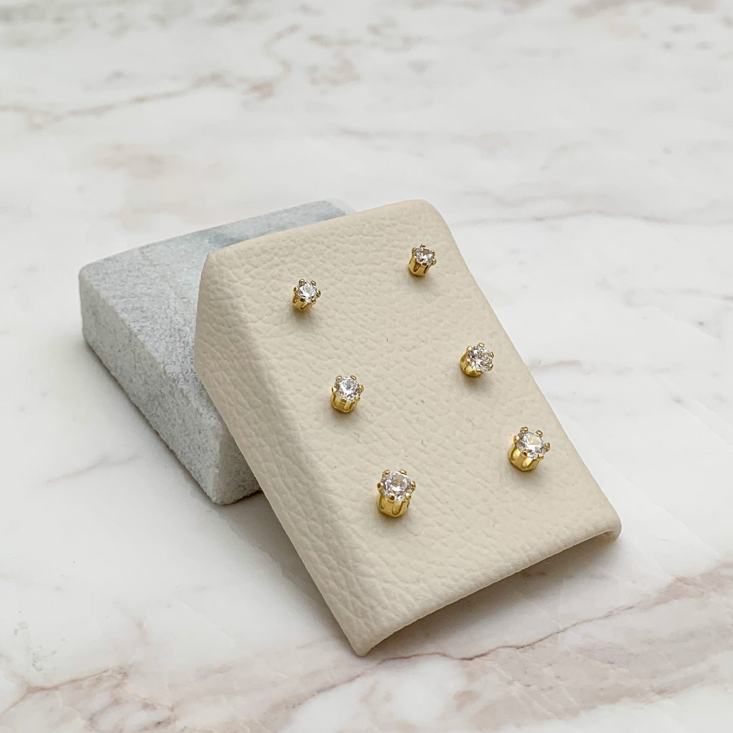 Baby Cubic Zirconia Prong Stud Earrings in 18K Gold