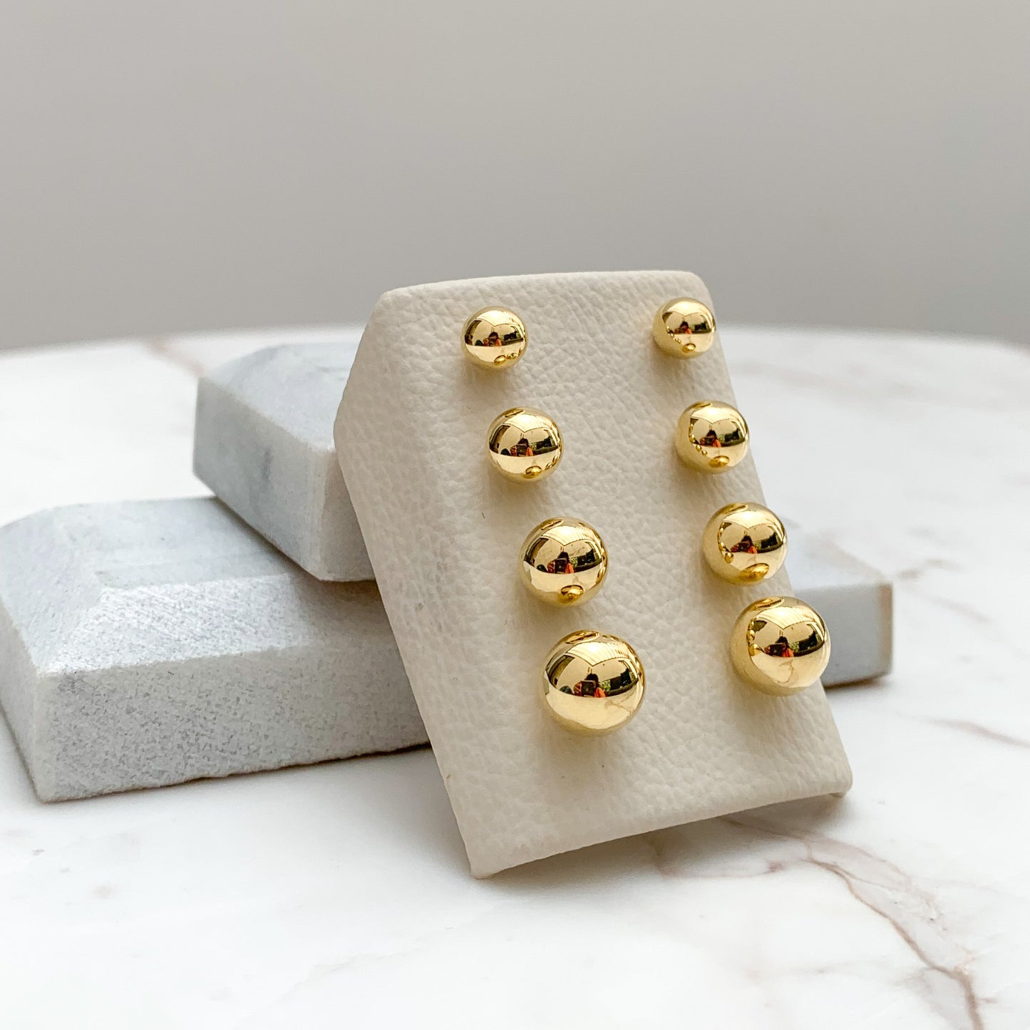 Classic Ball Stud Earrings in 18K Gold
