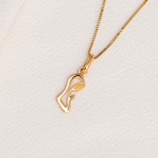 Virgin Mary Pendant in 18K Gold