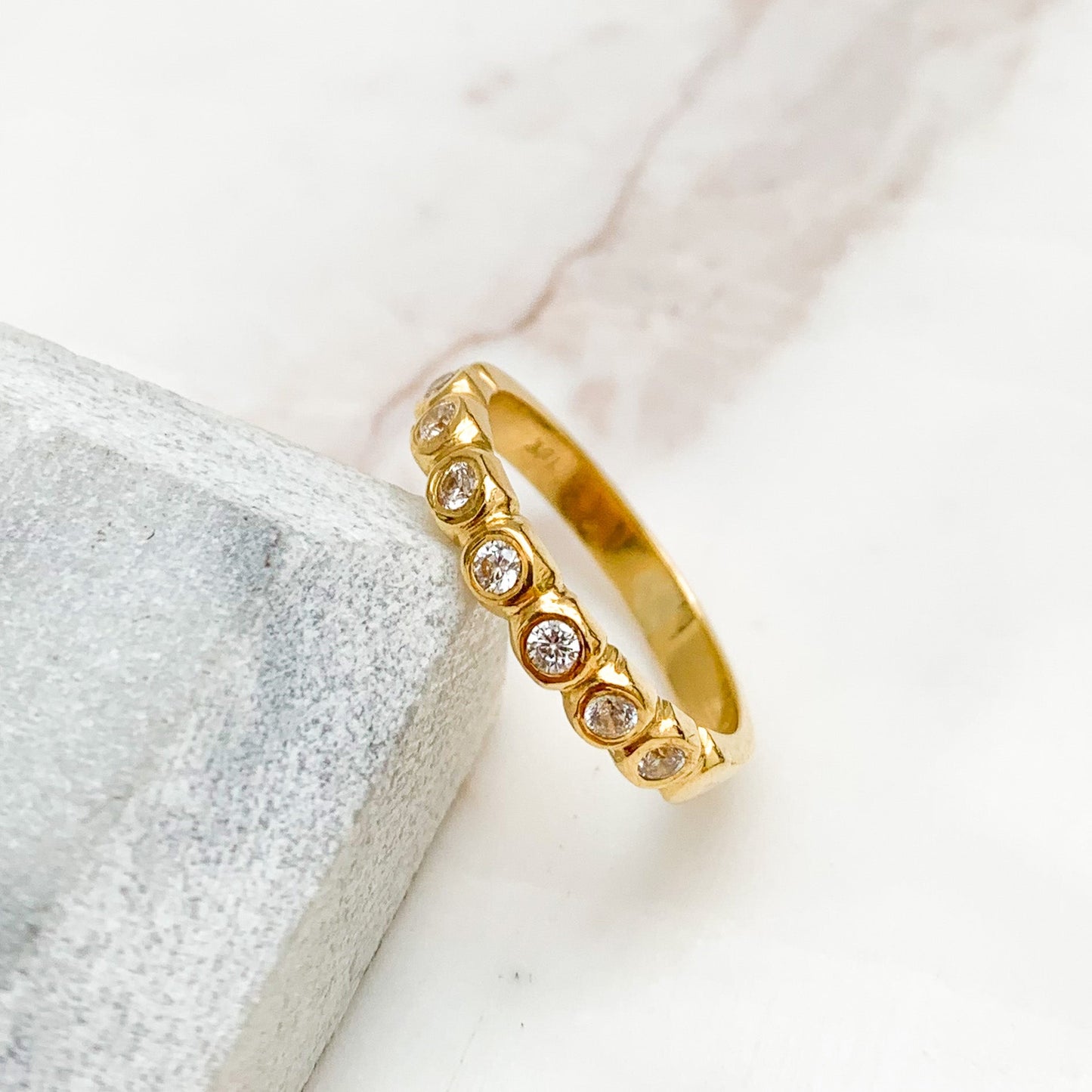 Half Riviera Round Ring in 18K Gold