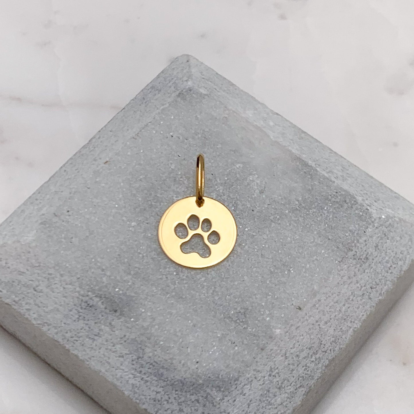 Paw Print Pendant in 18K Gold