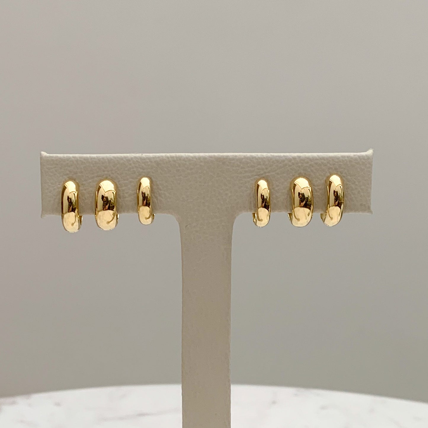 Thick Half Round Hoop Earrings in 18K Gold