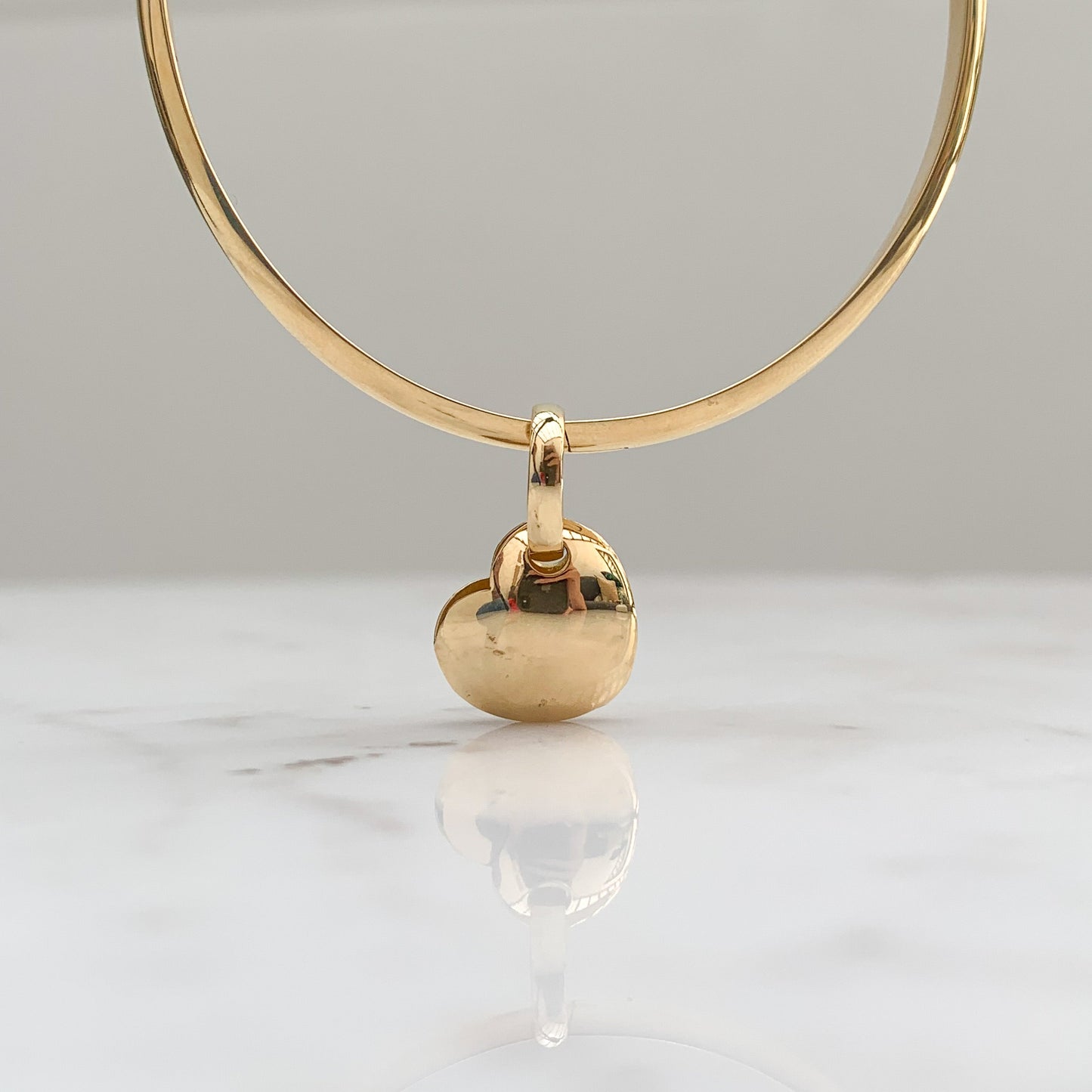 Nita Heart Bracelet Charm in 18K Gold
